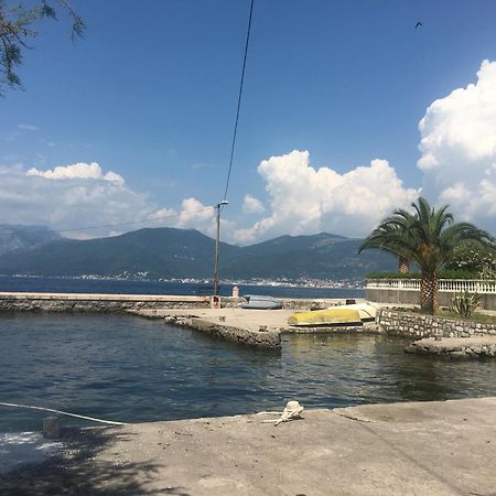 Studio Apartments Krasici Tivat Exterior photo